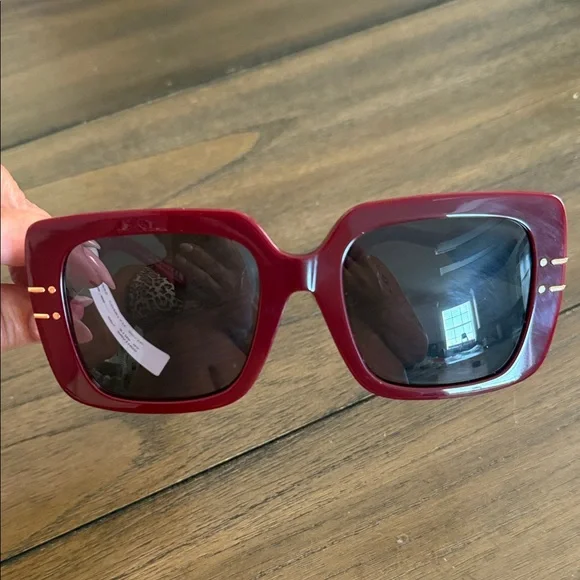 Christian Dior Oversized Sunglasses - Picture 3 of 9